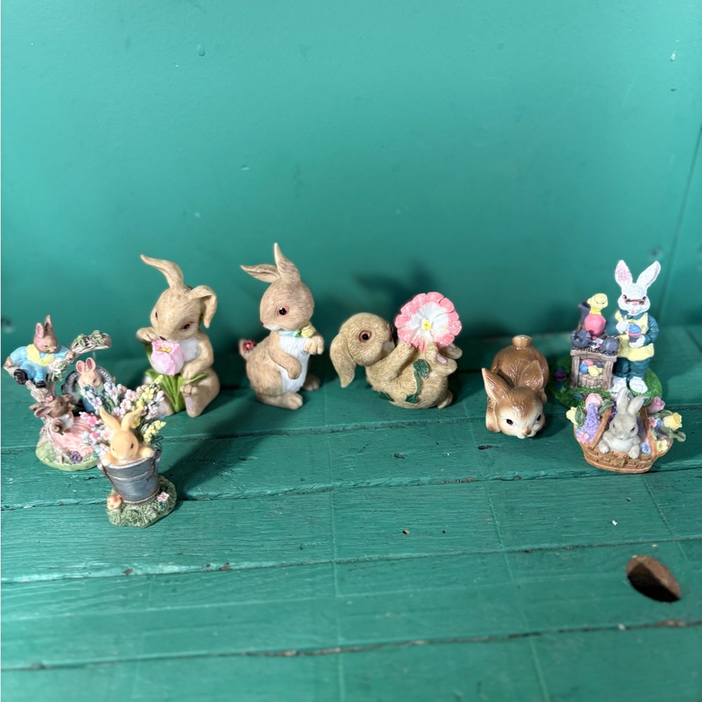 Charming Bunny Figurine Set - Brown and Tan